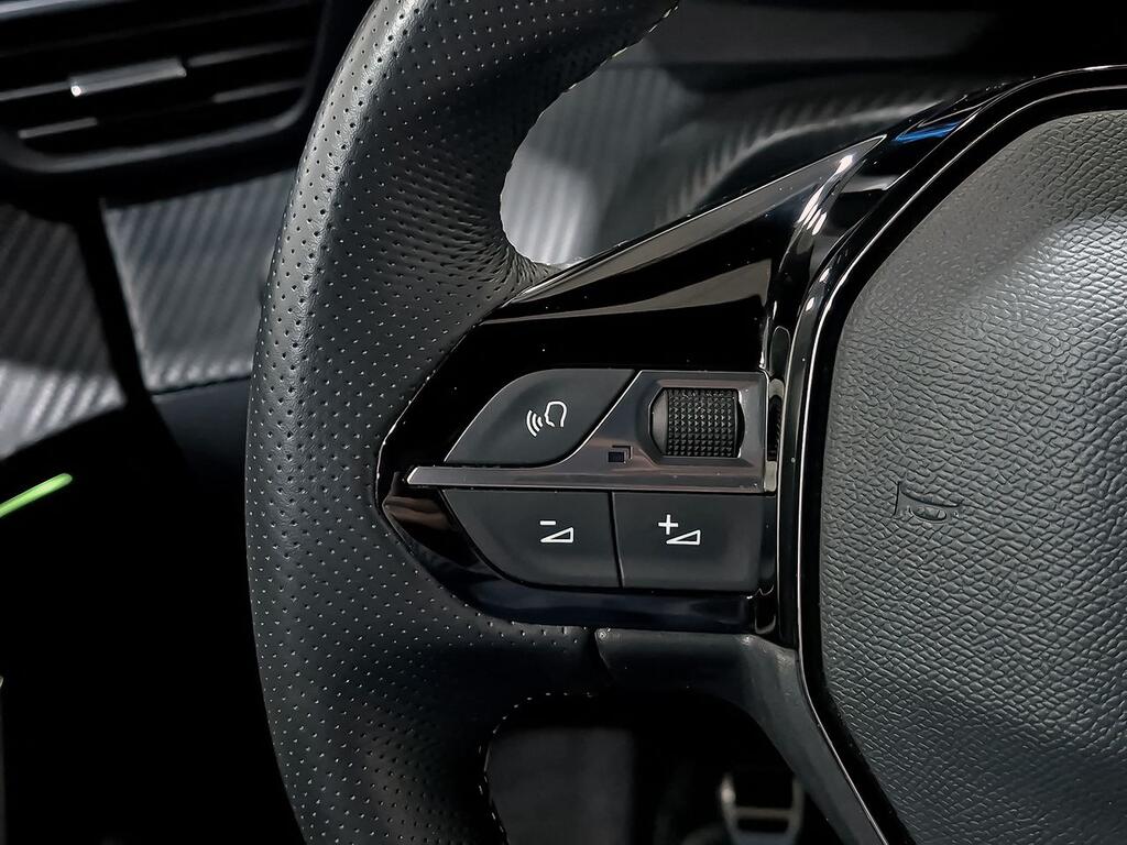 Peugeot 2008 GT Puretech 130 S&S 6 Vel. MAN 17