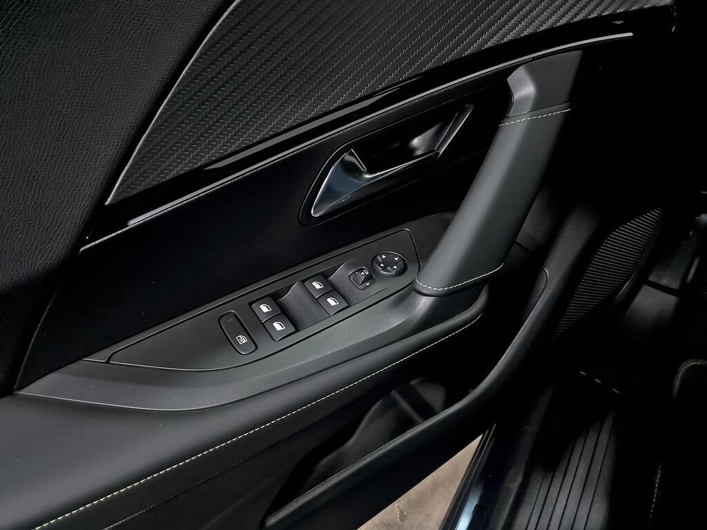 Peugeot 2008 GT Puretech 130 S&S 6 Vel. MAN 12