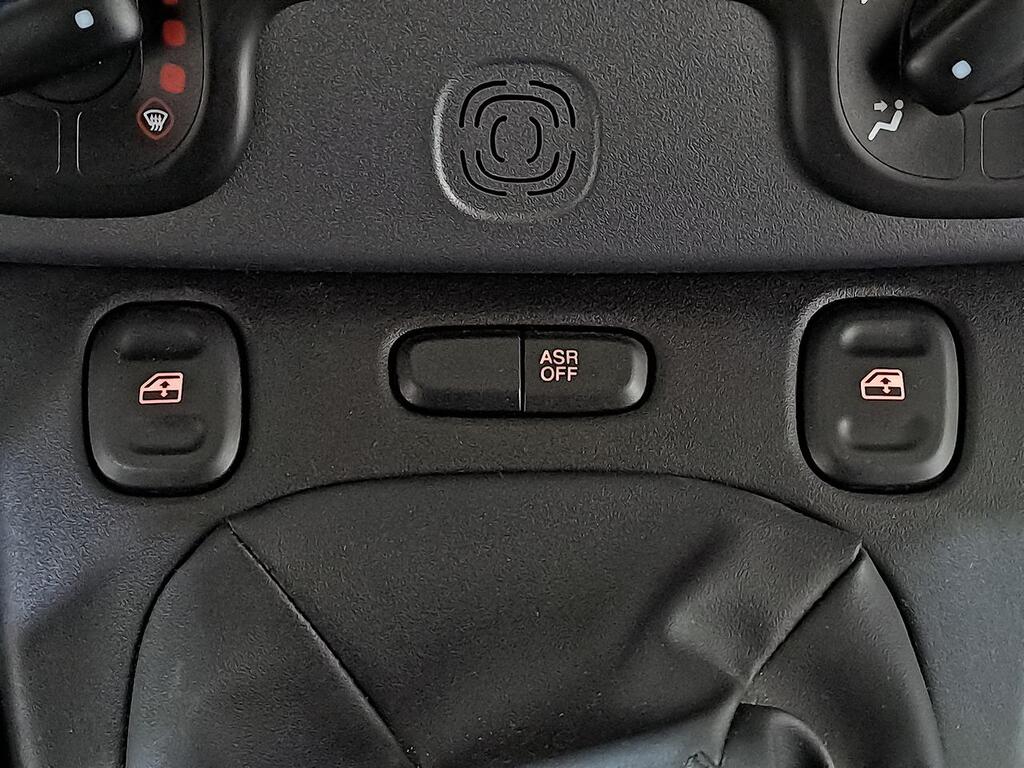 Fiat Panda Panda Hybrid 1.0 51kw (70CV) 23