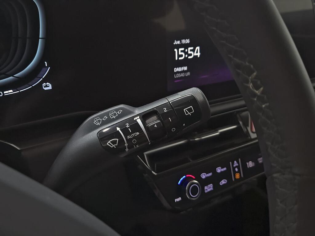 Kia Niro 1.6 GDi PHEV 104kW (141CV) Drive 16