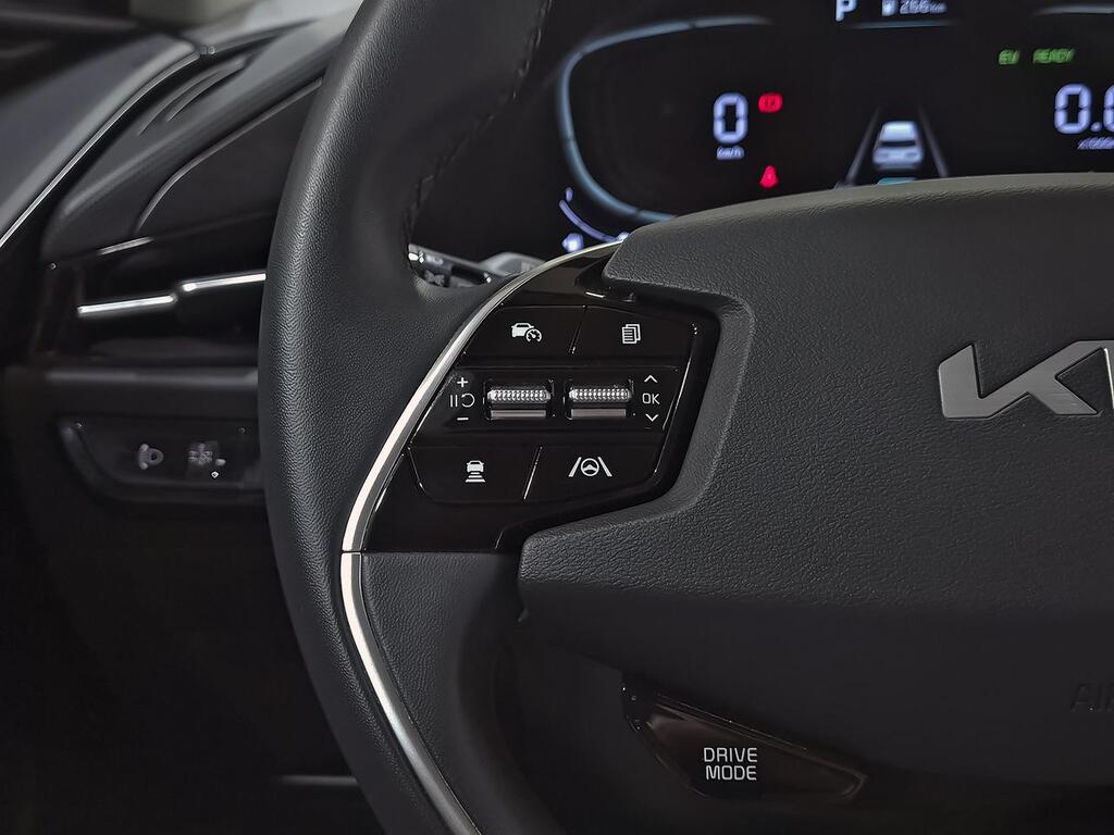 Kia Niro 1.6 GDi PHEV 104kW (141CV) Drive 17