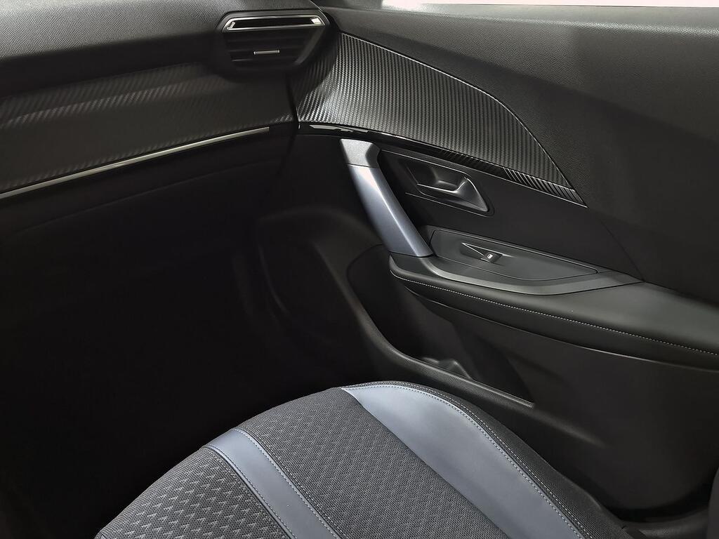 Peugeot 2008 Allure Puretech 130 S&S EAT8 33