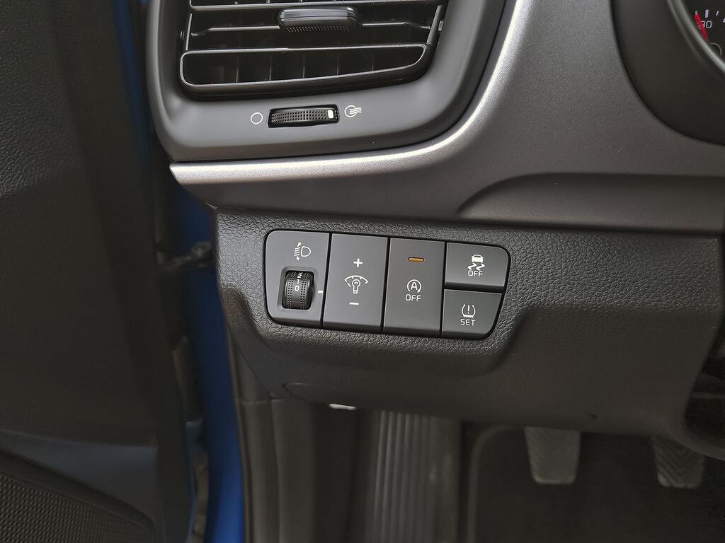 Kia Stonic 1.0 T-GDi 74kW (100CV) MHEV iMT Concept 12