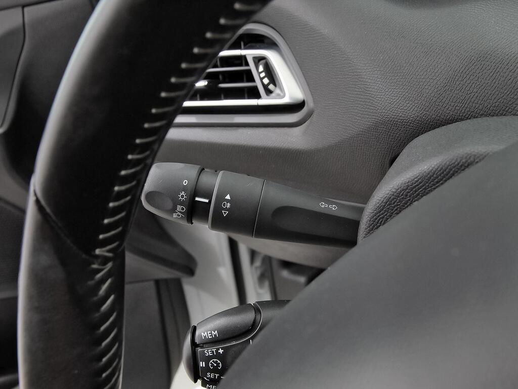 Peugeot 308 5P Business Line BlueHDi 100 S&S 6V MAN 16