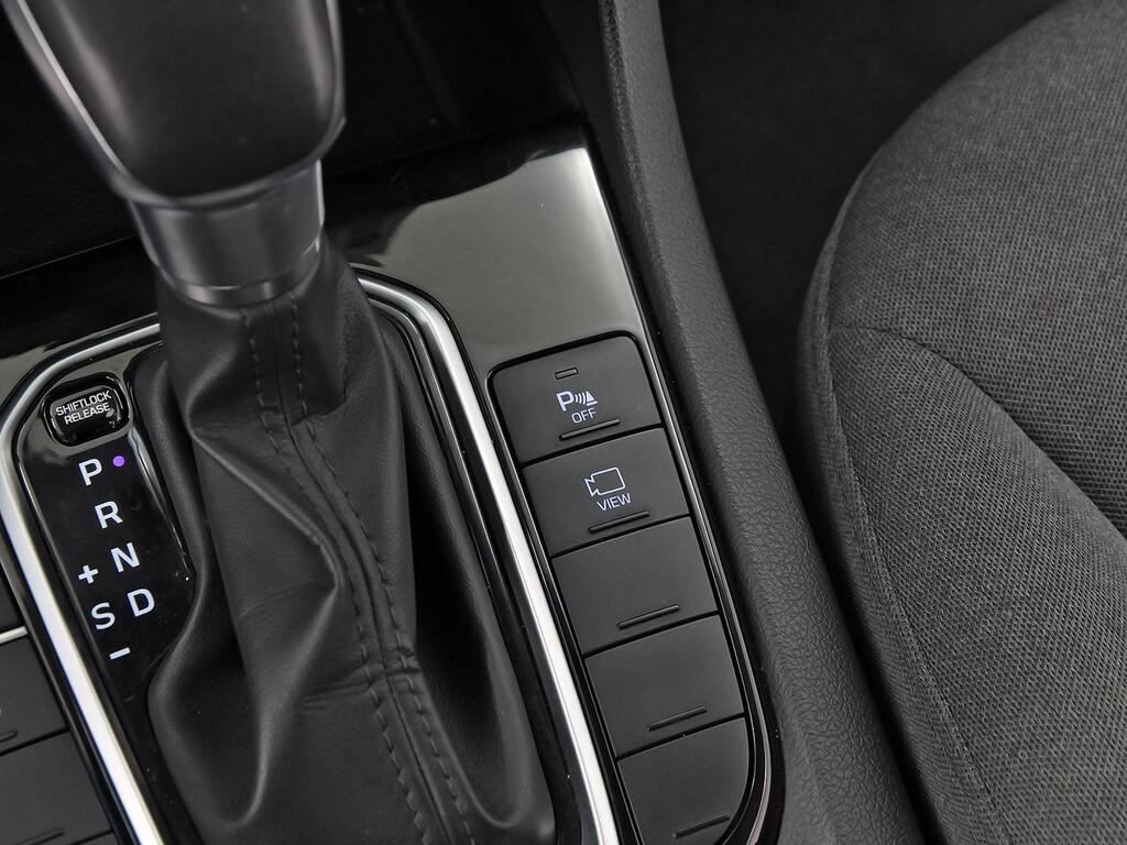 Hyundai IONIQ 1.6 GDI HEV Klass DCT 31