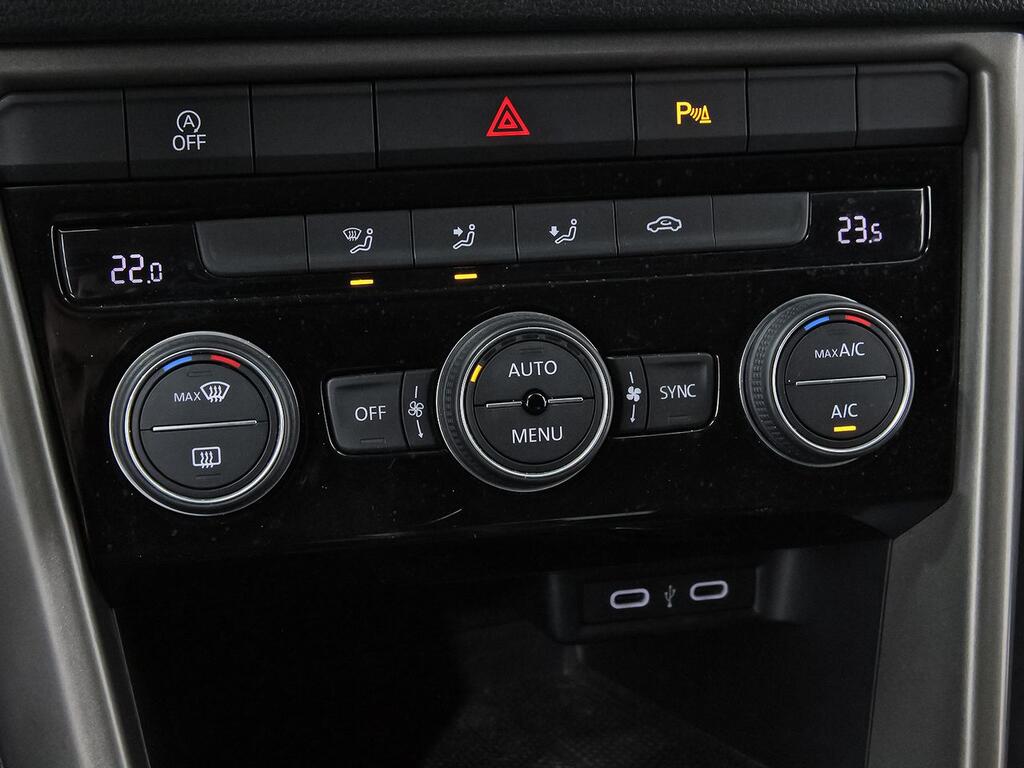 Volkswagen T-Roc Advance R-Line 1.0 TSI 81kW (110CV) 28