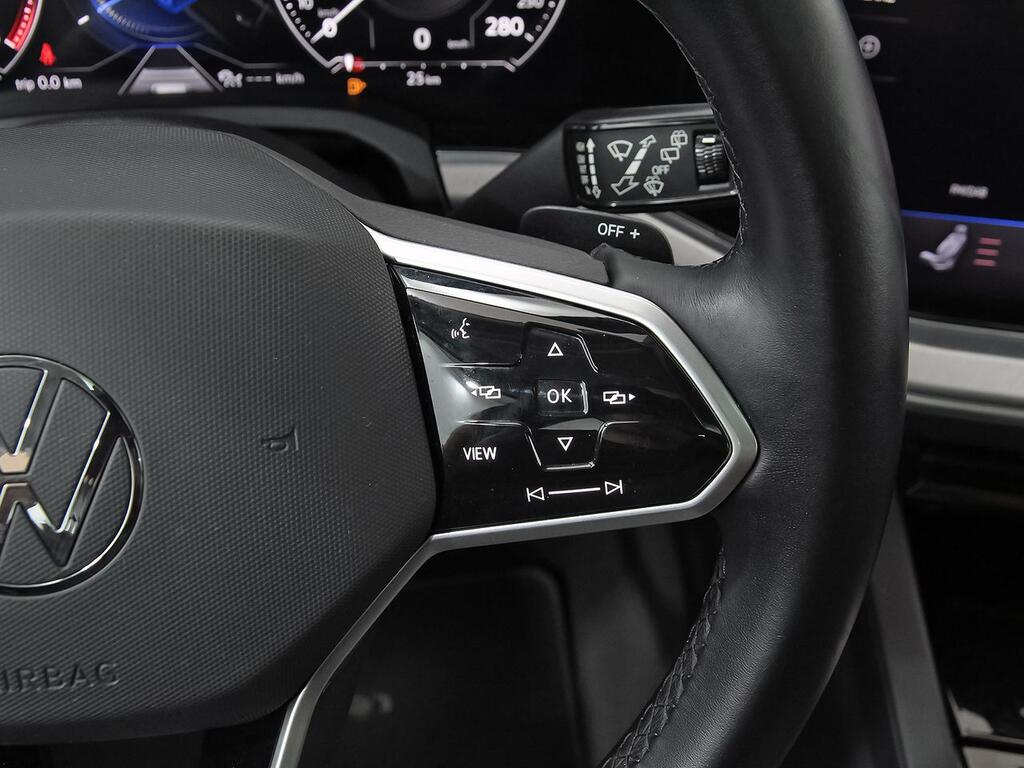 Volkswagen Touareg eHybrid Eleg 3.0 V6 TSI 280kW Tip 4M 21