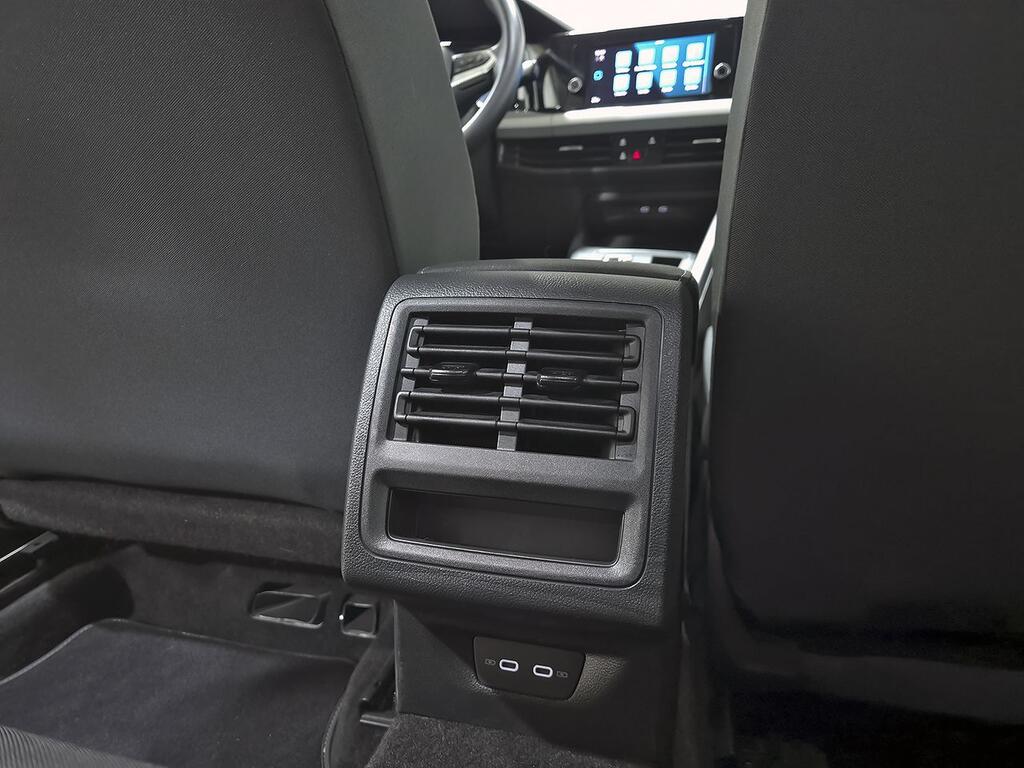 Volkswagen Golf 1.0 eTSI 81kW (110CV) DSG 33