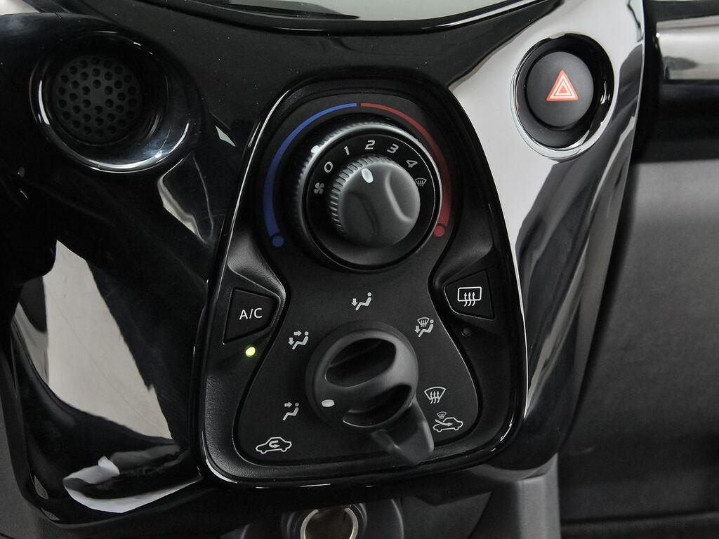 Peugeot 108 Active VTi 52kW (72CV) 27