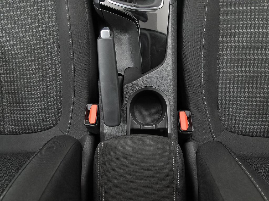 Peugeot 308 5p Active Pack BlueHDi 130 S&S 27