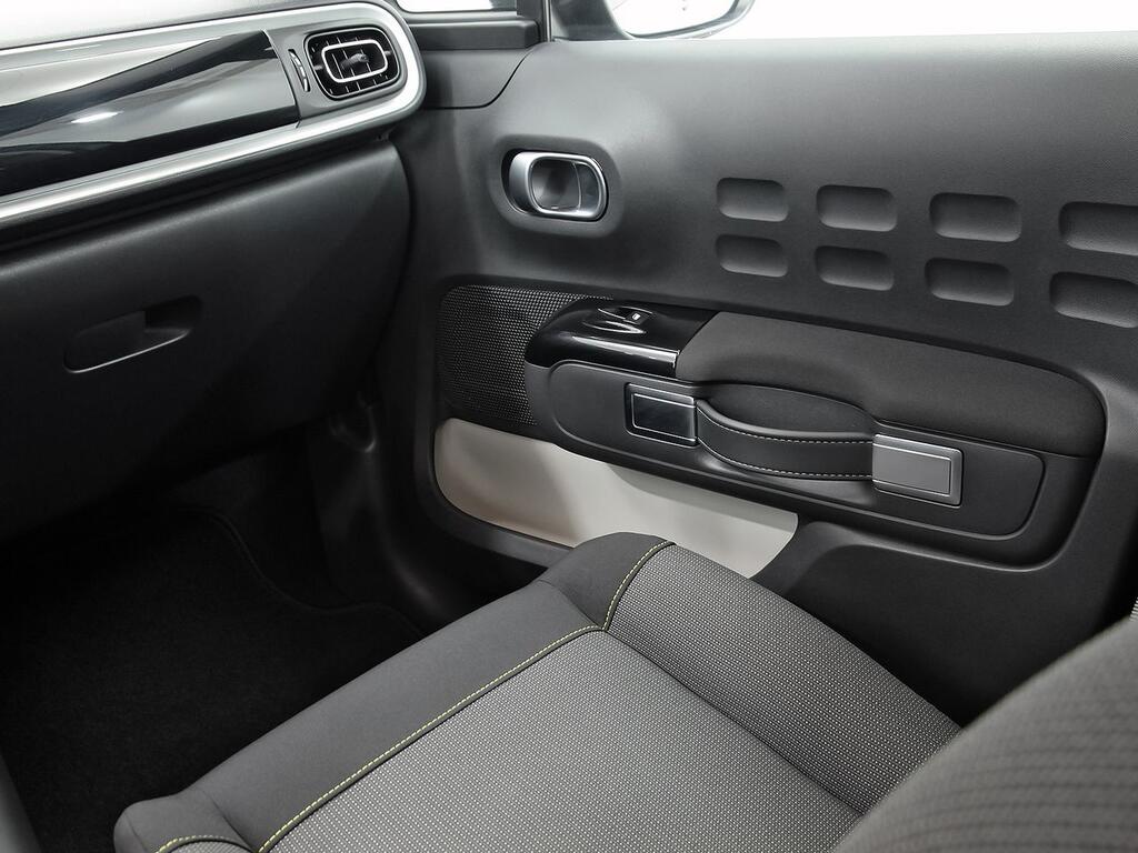 Citroën C3 PureTech 60KW (83CV) Shine 29