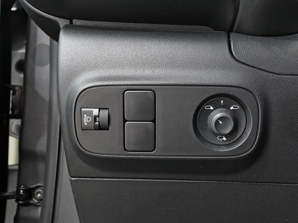 Citroën C3 PureTech 60KW (83CV) Shine 13