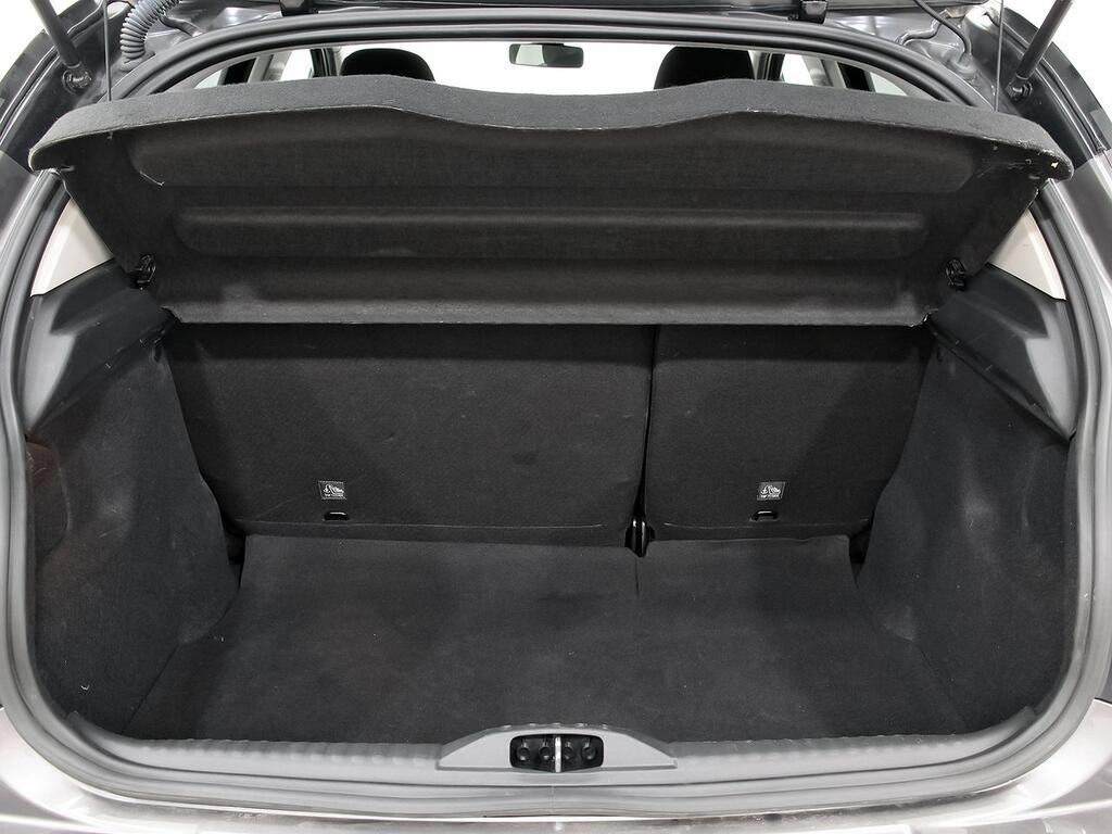 Citroën C3 PureTech 60KW (83CV) Shine 10