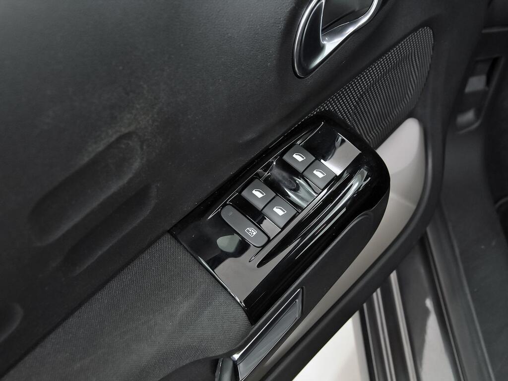 Citroën C3 PureTech 60KW (83CV) Shine 12