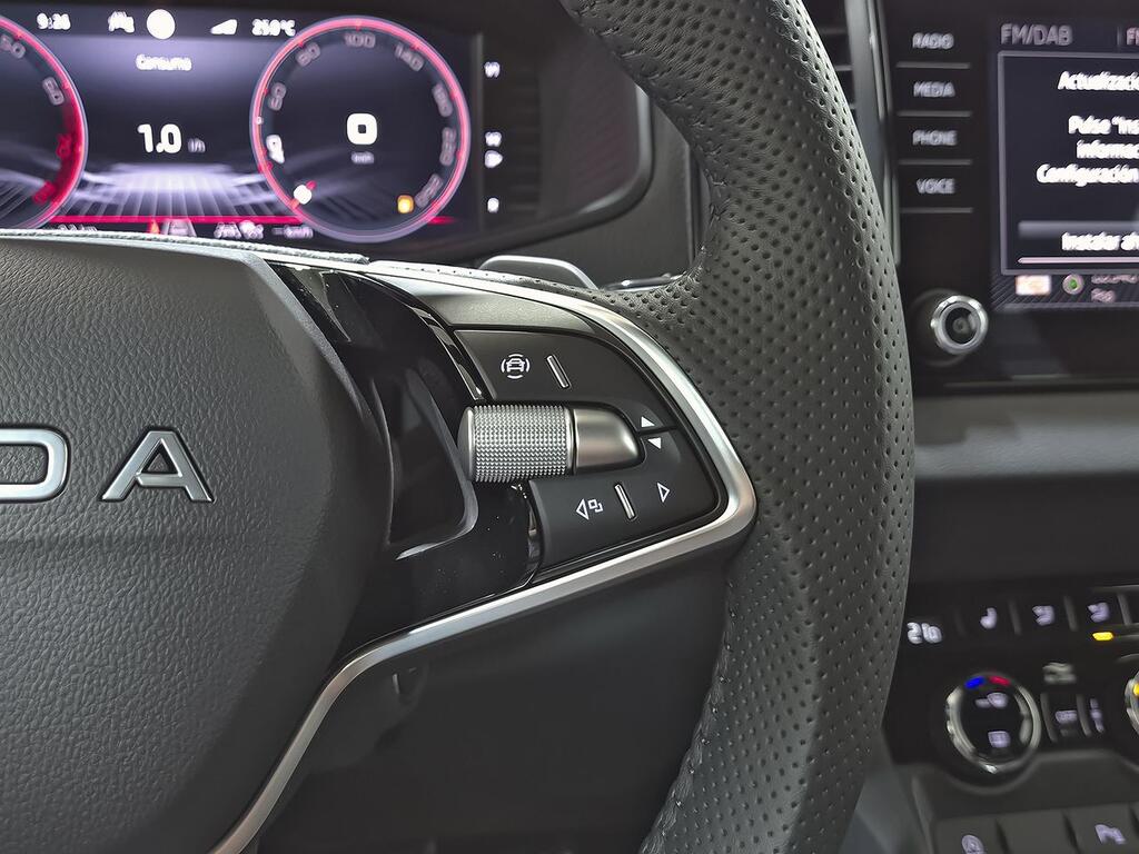 Skoda Karoq 1.5 TSI 110kW (150CV) DSG ACT Sportline 18