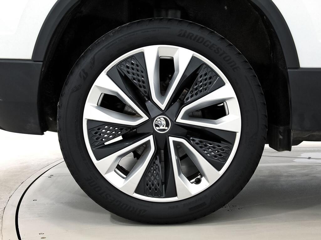 Skoda Karoq 1.5 TSI 110kW (150CV) DSG ACT Design 8