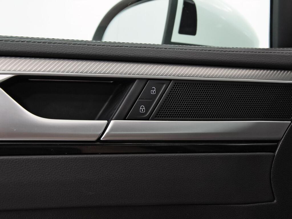 Volkswagen Arteon R-Line 2.0 TDI 110kW (150CV) DSG 13