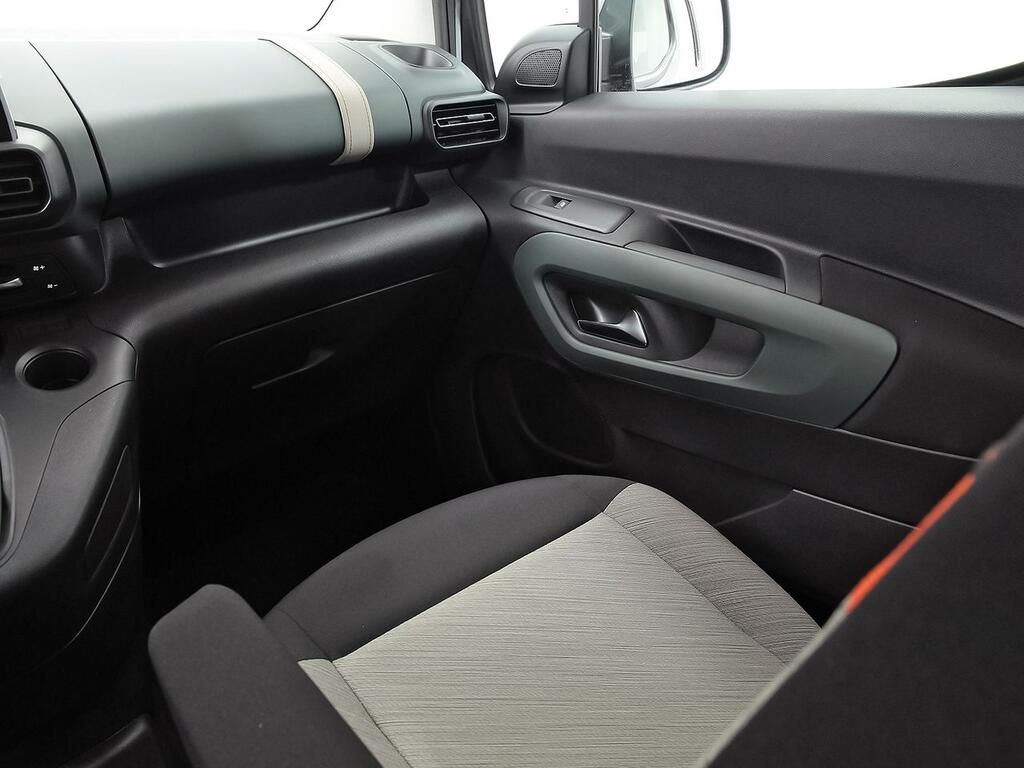 Citroën Berlingo Talla M BlueHDi 100 S&S SHINE 28