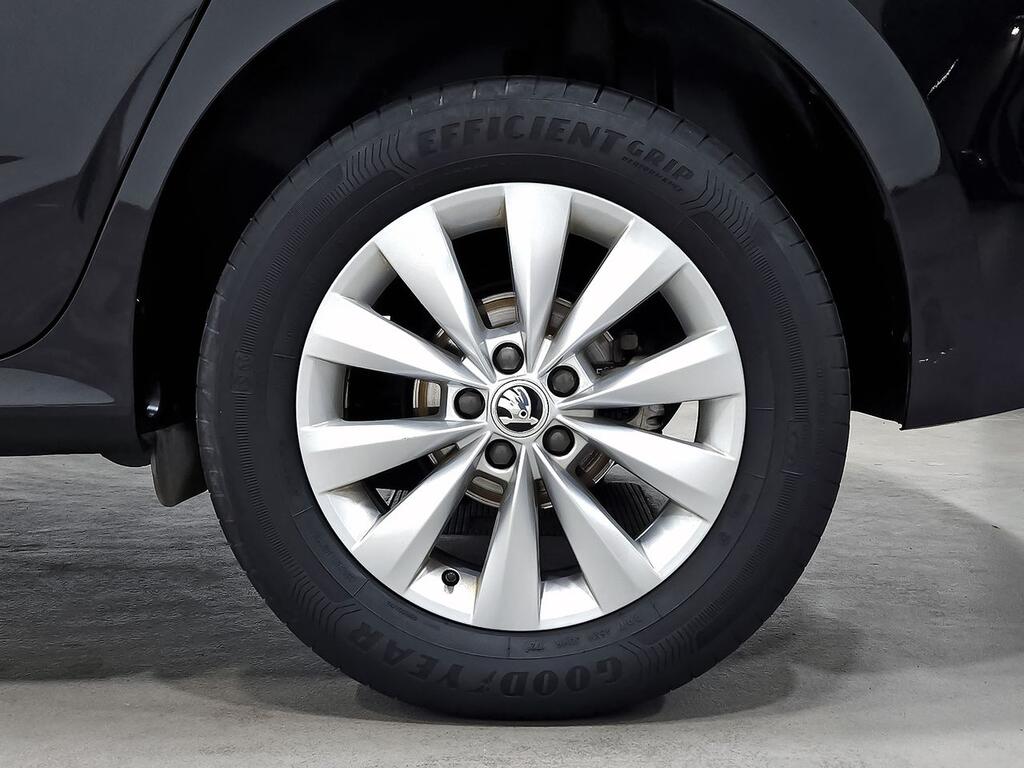 Skoda Kamiq 1.0 TSI 81kW (110CV) Ambition 8