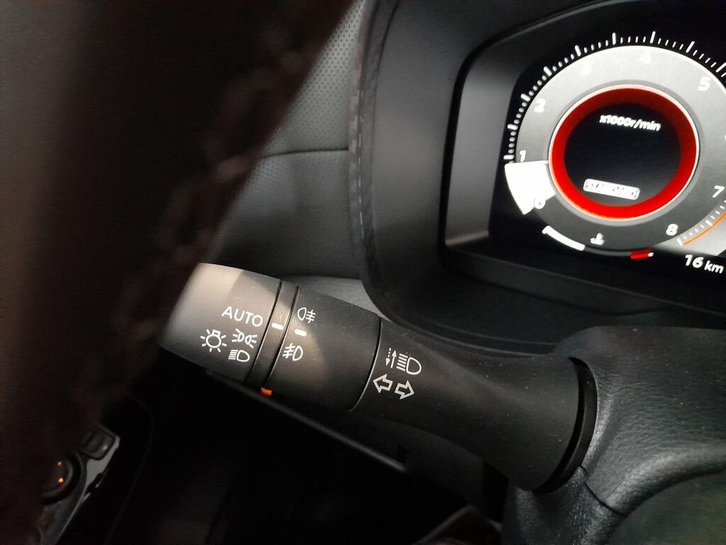 Nissan Juke DIG-T 84 kW (114 CV) 6M/T Ikon Edition 23