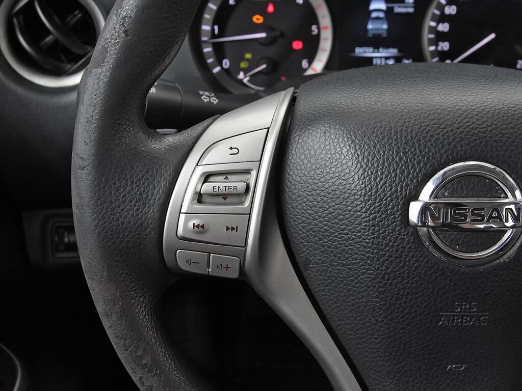 Nissan Navara 2.3 DCI 190 ACENTA DC 4WD 4P 17