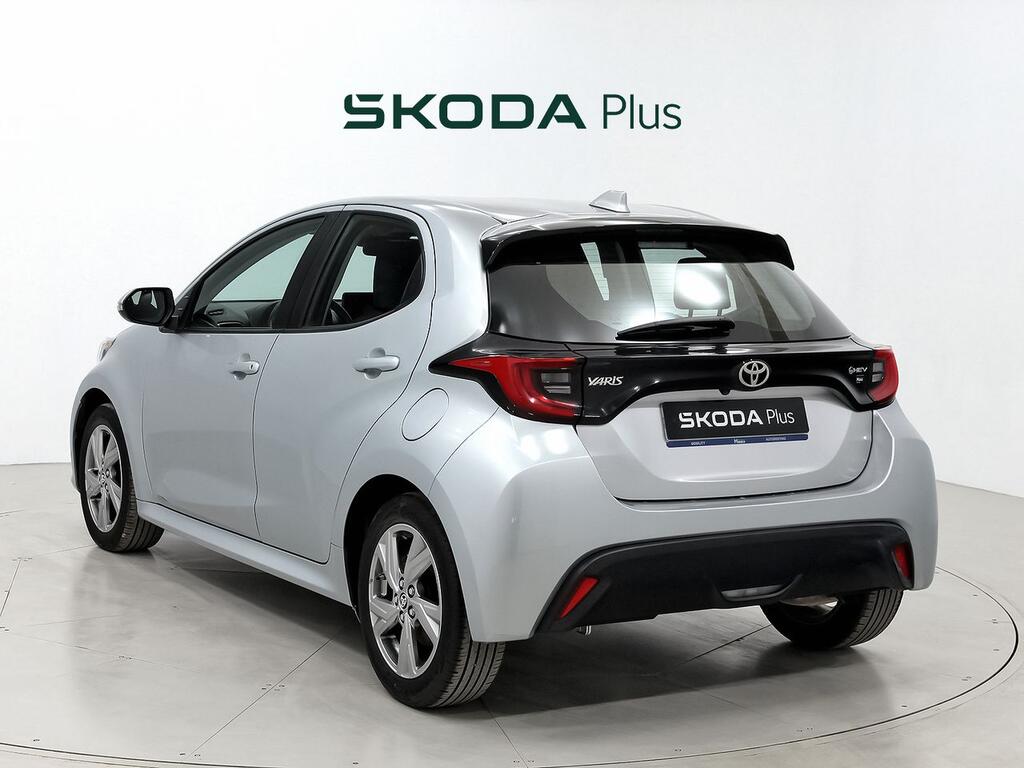 Toyota Yaris 1.5 120H Active Plus 2