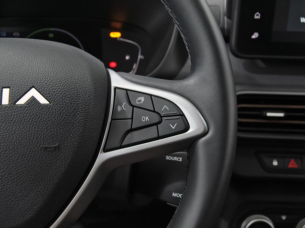 Dacia Jogger Extreme HYBRID 105kW (140CV) 7 plazas 20
