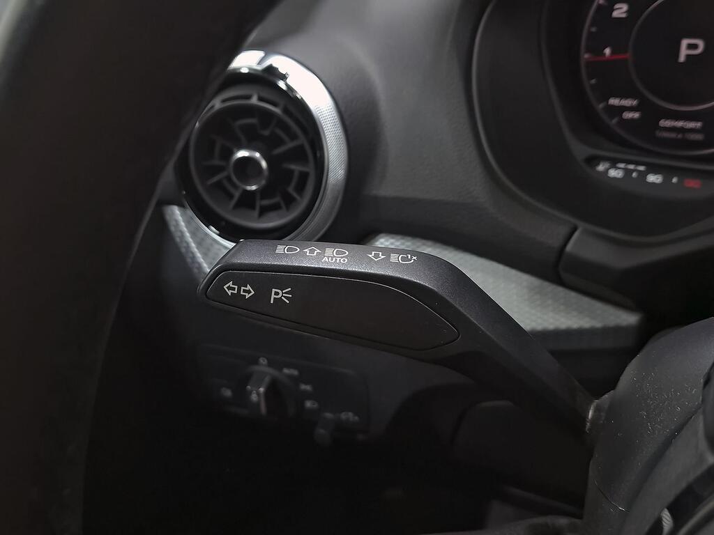 Audi Q2 Adrenalin 35 TFSI 110kW (150CV) S tronic 14