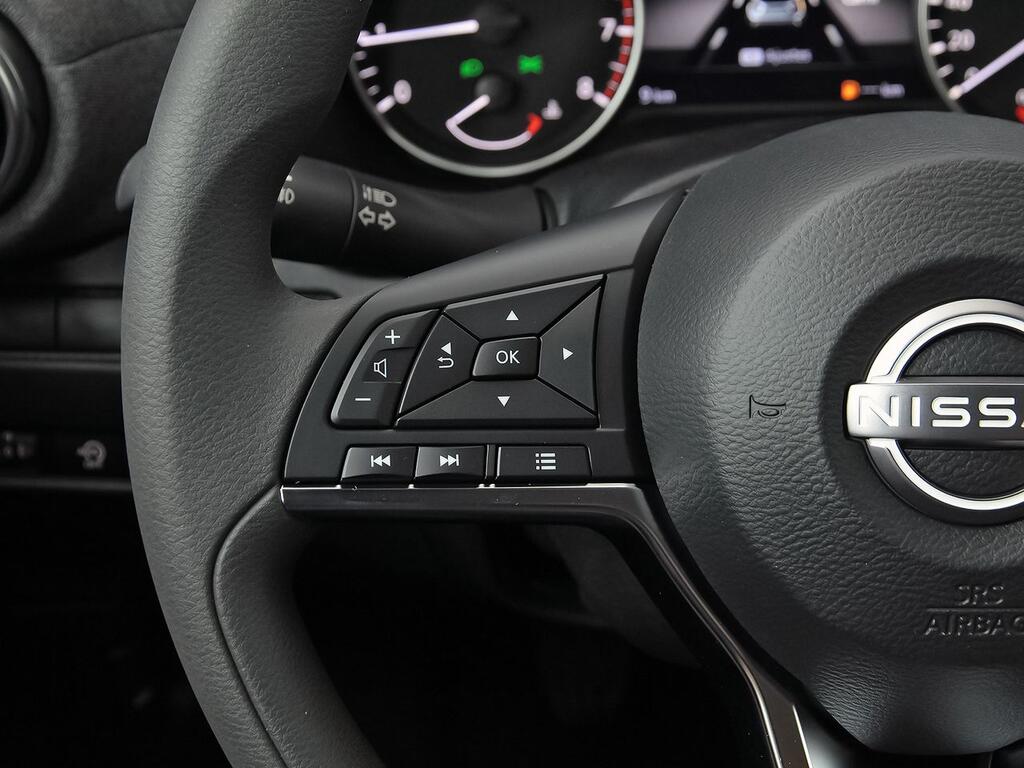 Nissan Juke DIG-T 84 kW (114 CV) 6M/T Acenta 17