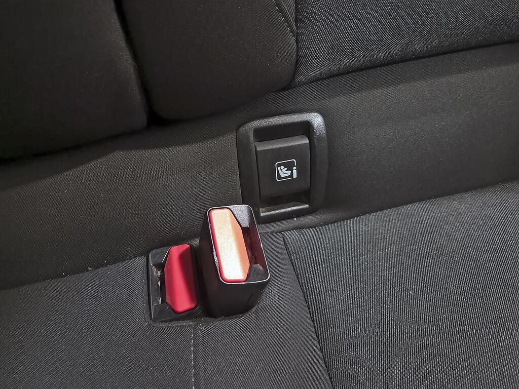 Renault Clio Intens TCe 67 kW (91CV) 27