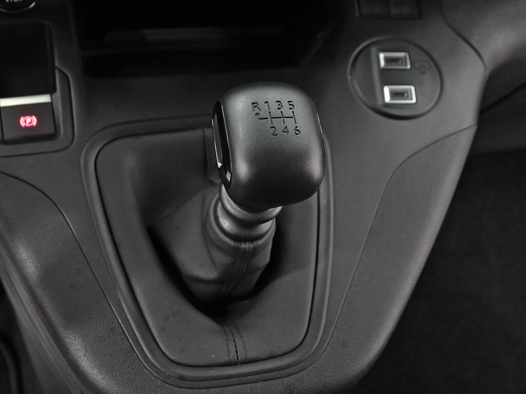 Peugeot Partner FG 1.5 BLUEHDI 100 STANDARD 4P 31