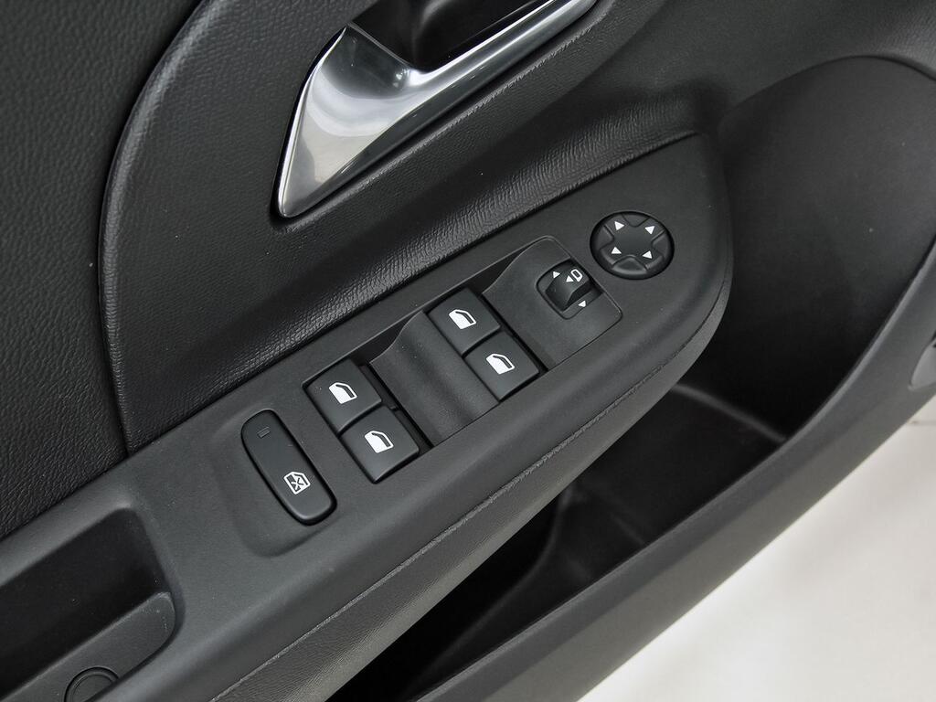 Opel Corsa 1.2T XHL 74kW (100CV) GS 13