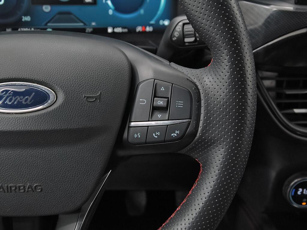Ford Kuga ST-Line 1.5T EcoBoost 110kW (150CV) 19