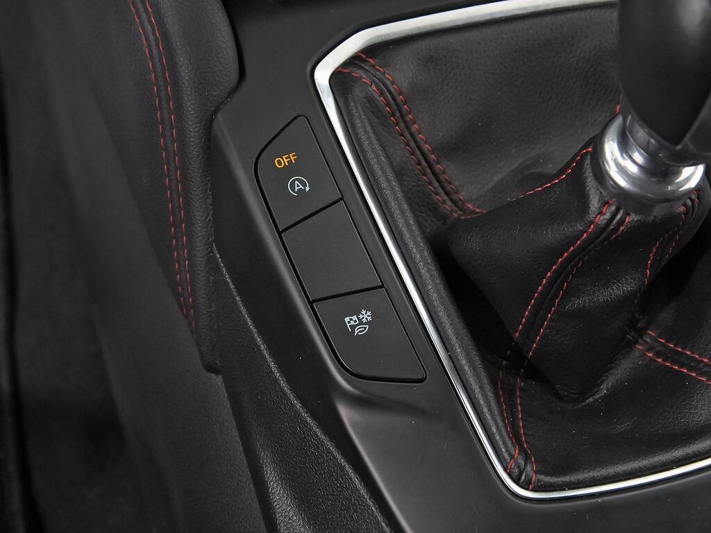 Ford Kuga ST-Line 1.5T EcoBoost 110kW (150CV) 34