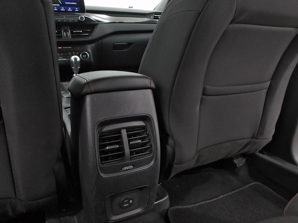 Ford Kuga ST-Line 1.5T EcoBoost 110kW (150CV) 38
