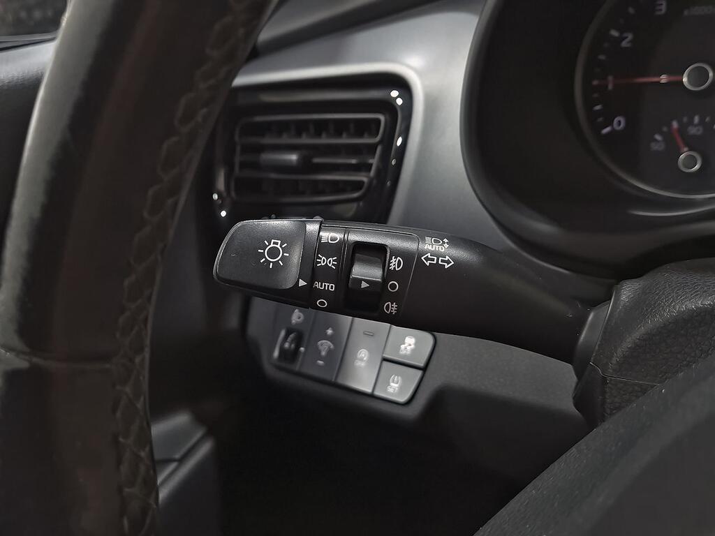 Kia Stonic 1.0 T-GDi 74kW (100CV) MHEV iMT Drive 14