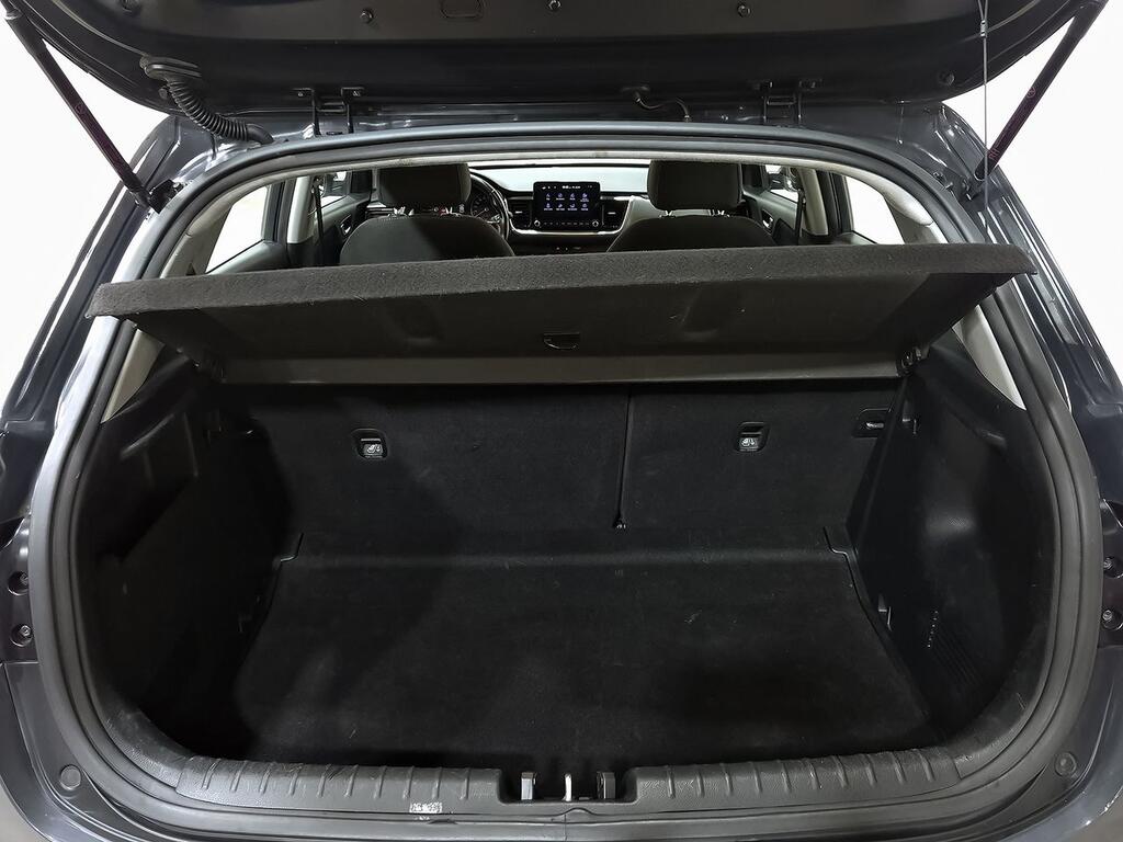 Kia Stonic 1.0 T-GDi 74kW (100CV) MHEV iMT Drive 9