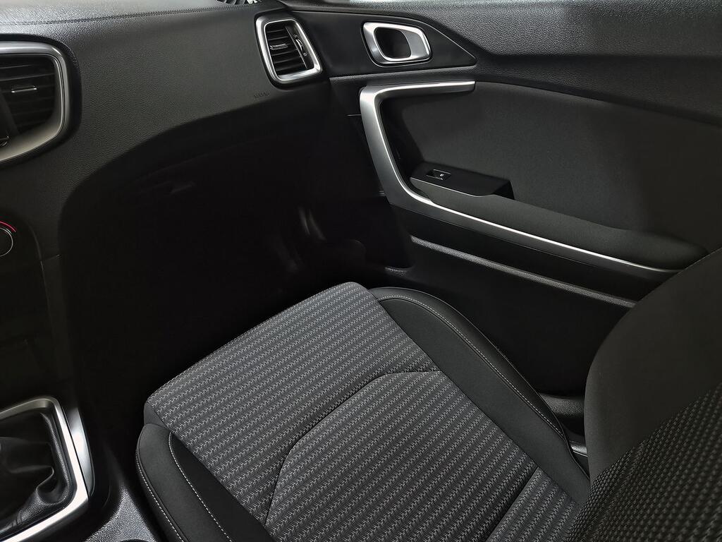 Kia Ceed 1.0 T-GDi 88kW (120CV) Drive 28