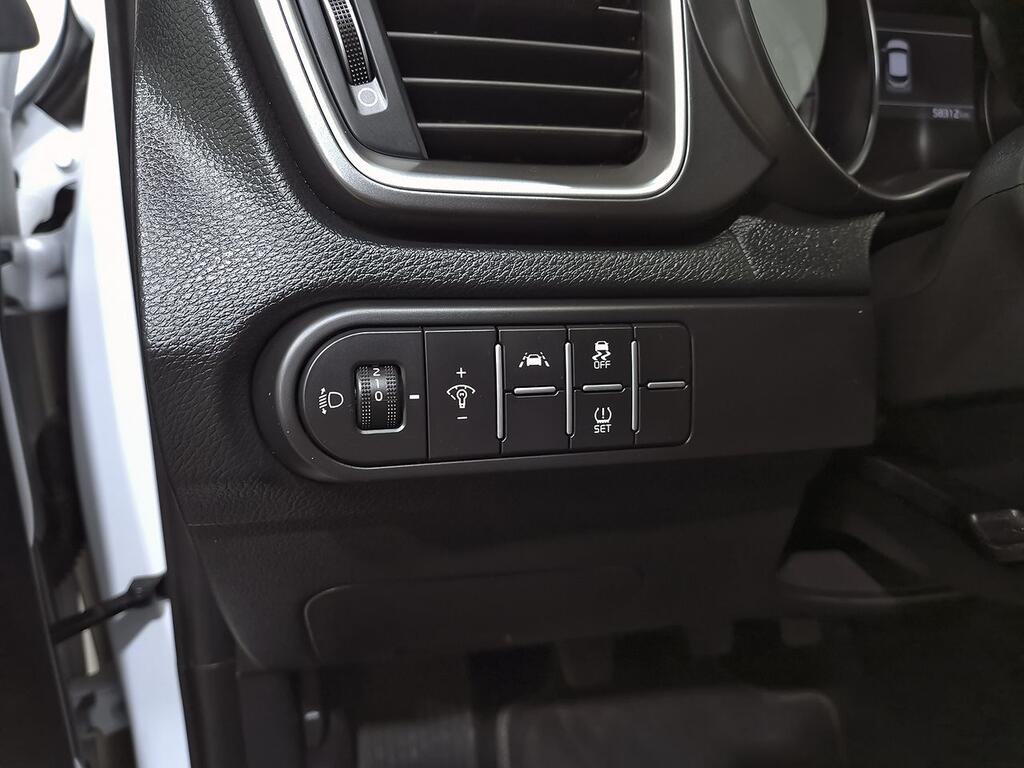Kia Ceed 1.0 T-GDi 88kW (120CV) Drive 12