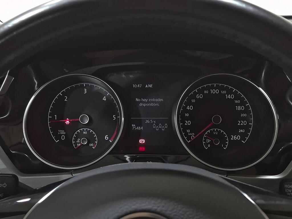 Volkswagen Touran Advance 2.0 TDI 90kW (122CV) 15