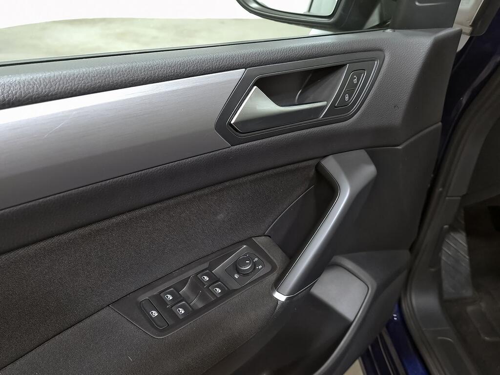 Volkswagen Touran Advance 2.0 TDI 90kW (122CV) 13