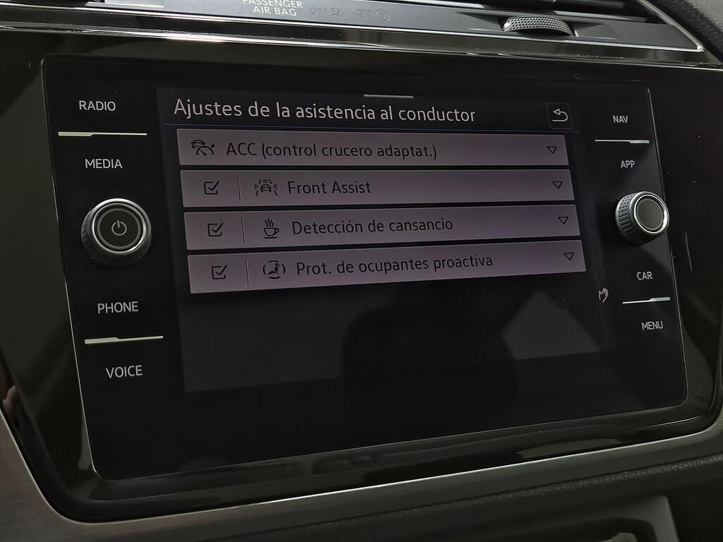 Volkswagen Touran Advance 2.0 TDI 90kW (122CV) 26