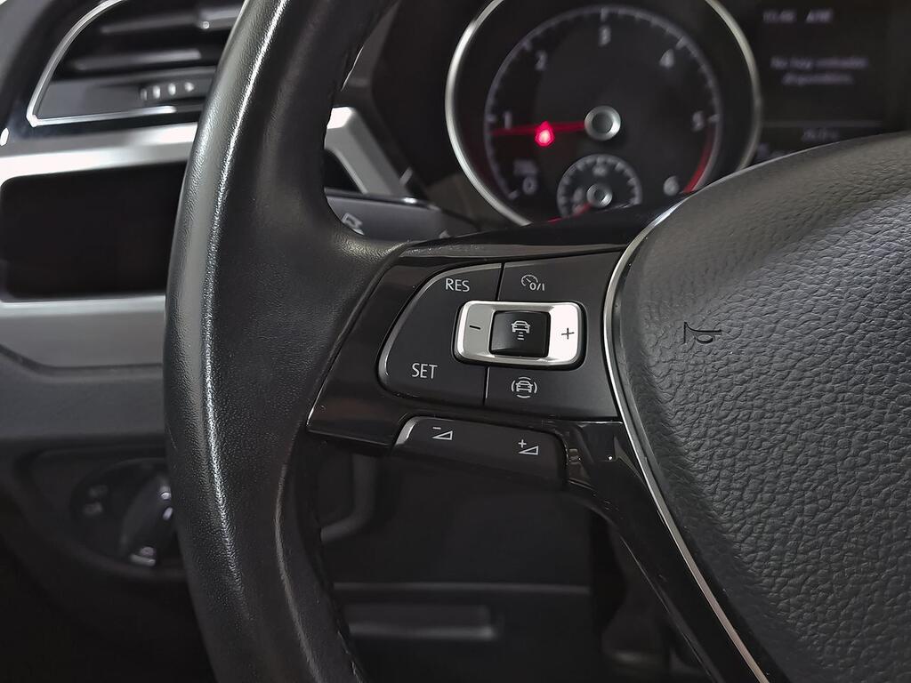 Volkswagen Touran Advance 2.0 TDI 90kW (122CV) 18