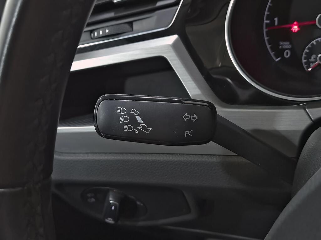 Volkswagen Touran Advance 2.0 TDI 90kW (122CV) 16