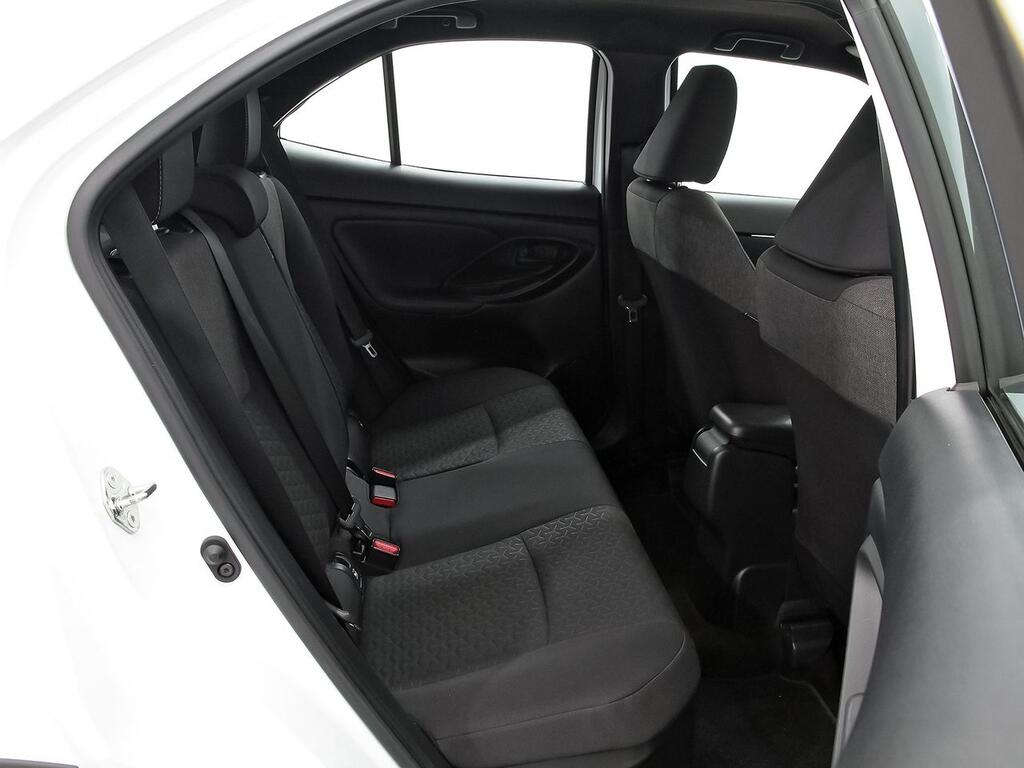 Toyota Yaris Cross 1.5 120H Active Tech 8