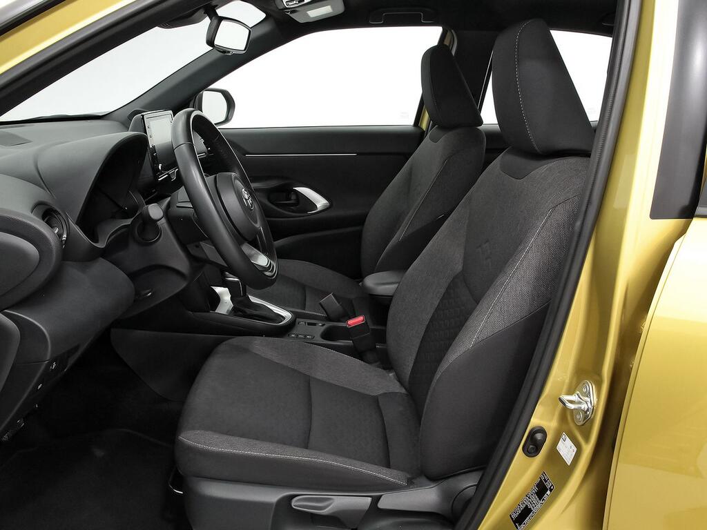 Toyota Yaris Cross 1.5 120H Active Tech 8