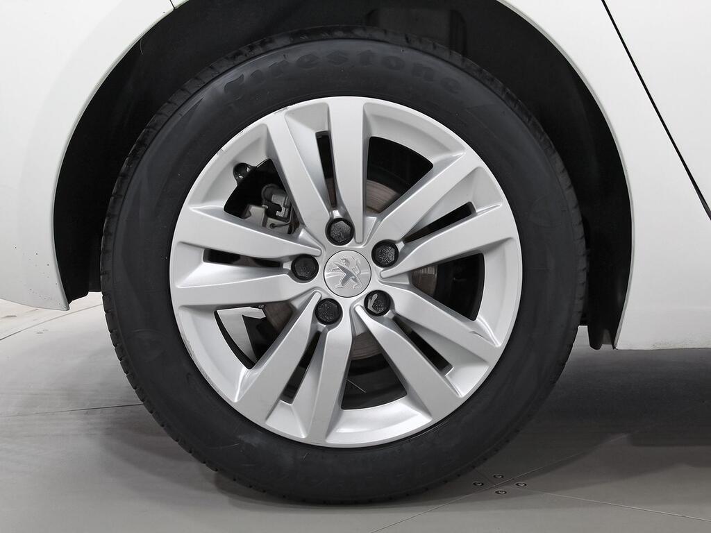 Peugeot 308 5p Active Pack BlueHDi 130 S&S 10