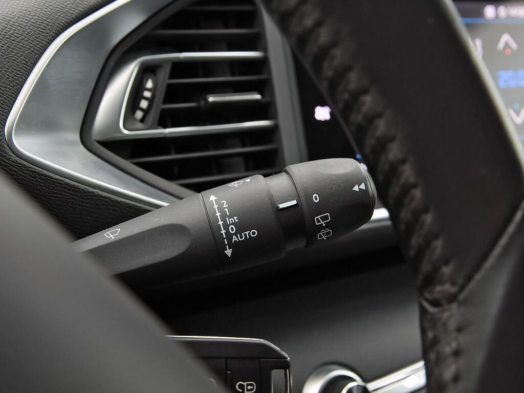 Peugeot 308 5p Active Pack BlueHDi 130 S&S 15