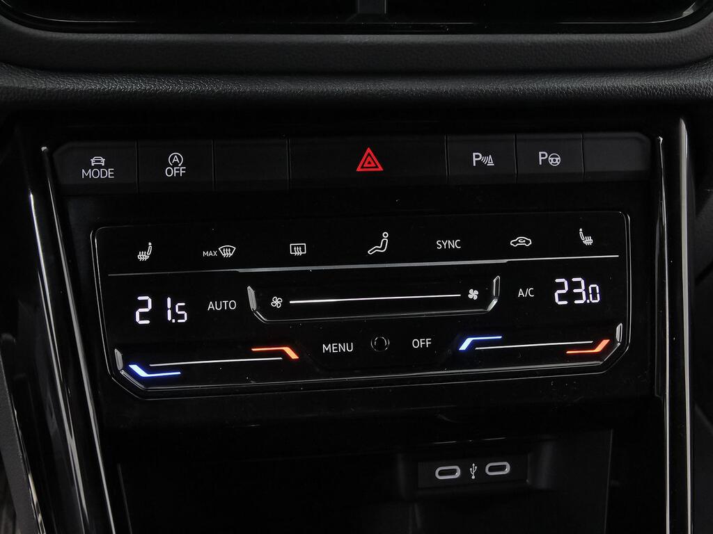 Volkswagen T-Roc R-Line 1.5 TSI 110kW (150CV) DSG 28