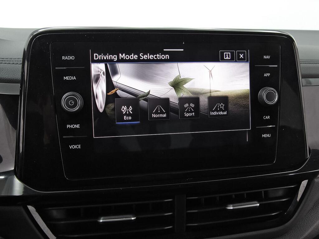 Volkswagen T-Roc R-Line 1.5 TSI 110kW (150CV) DSG 26